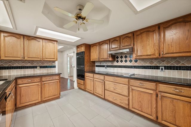3425 Bridlegate Drive, Arlington, TX 76016