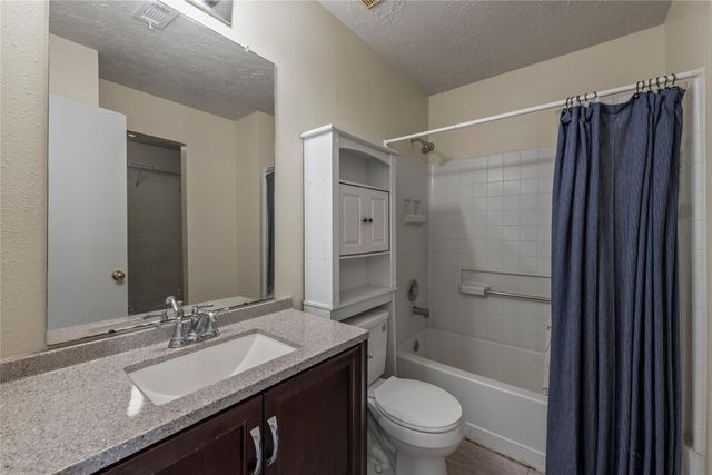 11818 Eagle Island Lane, Houston, TX 77034