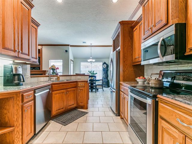 1116 N Savannah Terrace, Mustang, OK 73064