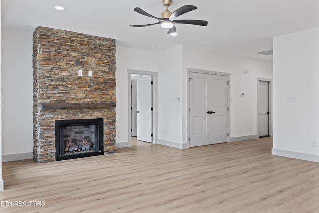121 Blue Phlox Lane, Andersonville, TN 37705