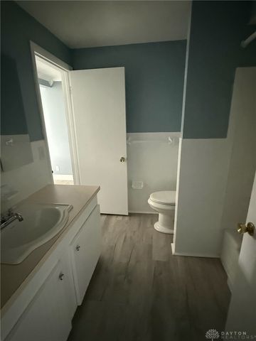1218 Rona Parkway Drive, Fairborn, OH 45324