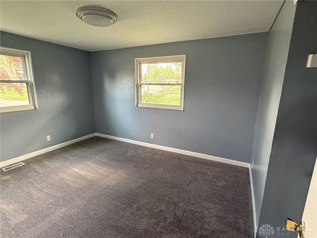 1218 Rona Parkway Drive, Fairborn, OH 45324