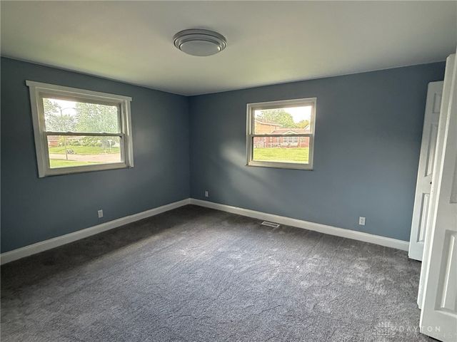 1218 Rona Parkway Drive, Fairborn, OH 45324