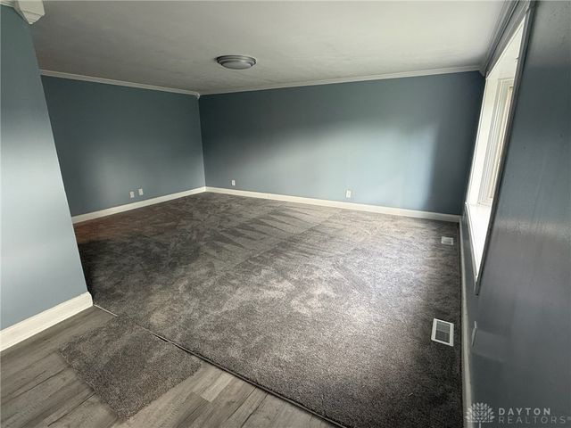 1218 Rona Parkway Drive, Fairborn, OH 45324