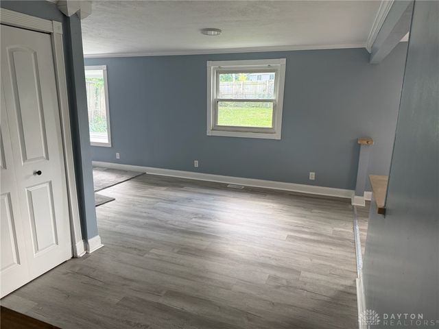 1218 Rona Parkway Drive, Fairborn, OH 45324