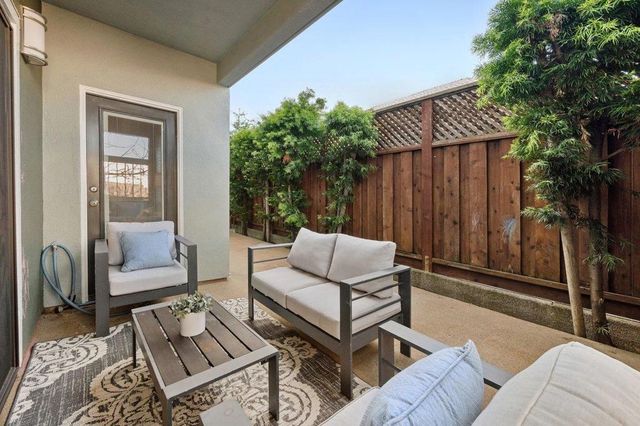 1110 Bayswater Avenue 106, Burlingame, CA 94010