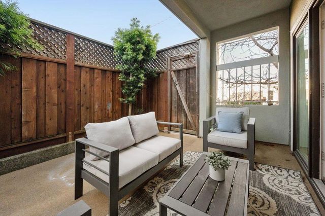 1110 Bayswater Avenue 106, Burlingame, CA 94010