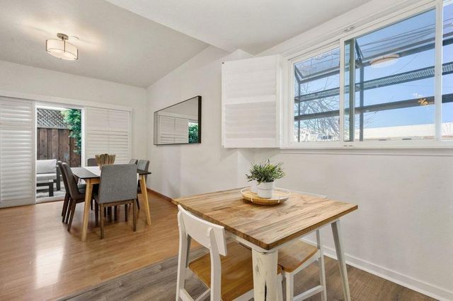 1110 Bayswater Avenue 106, Burlingame, CA 94010