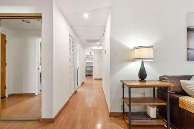 1110 Bayswater Avenue 106, Burlingame, CA 94010