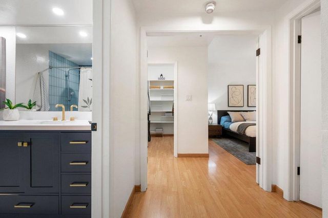 1110 Bayswater Avenue 106, Burlingame, CA 94010