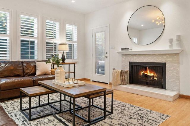 1110 Bayswater Avenue 106, Burlingame, CA 94010