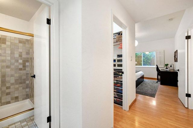 1110 Bayswater Avenue 106, Burlingame, CA 94010