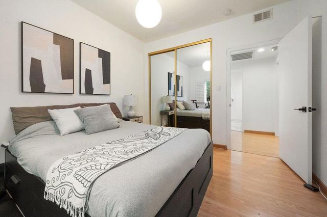 1110 Bayswater Avenue 106, Burlingame, CA 94010