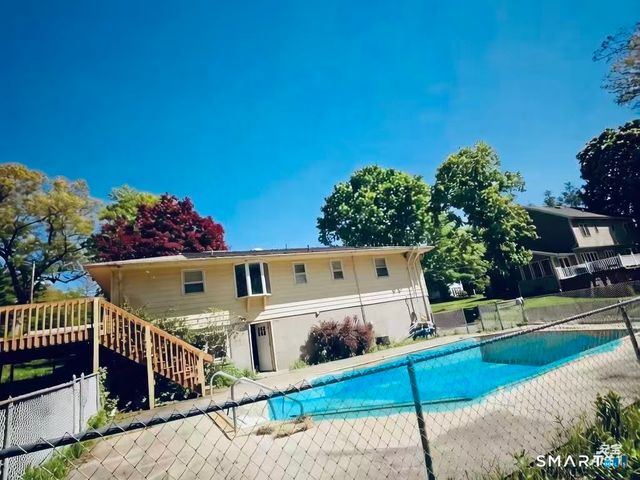 1142 Main Street, Hamden, CT 06514