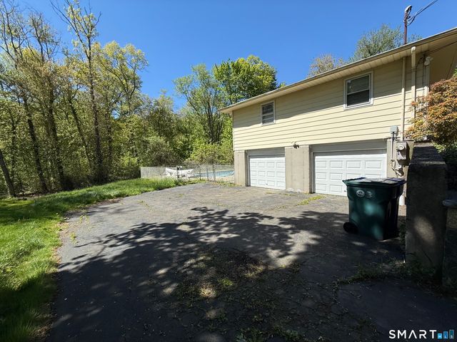 1142 Main Street, Hamden, CT 06514