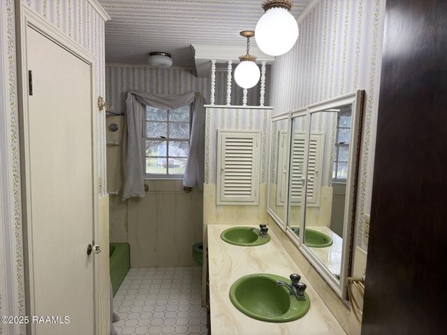 1568 E Main Street, Ville Platte, LA 70586