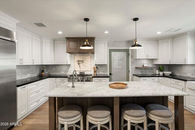 726 W NORTHVIEW Avenue, Phoenix, AZ 85021