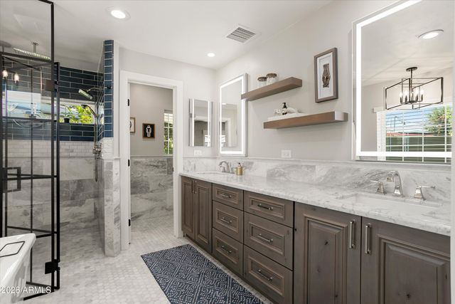 726 W NORTHVIEW Avenue, Phoenix, AZ 85021