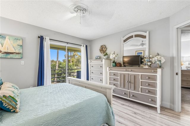 6 Vista Palm Lane 206, Vero Beach, FL 32962