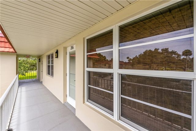 6 Vista Palm Lane 206, Vero Beach, FL 32962