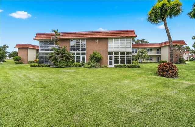 6 Vista Palm Lane 206, Vero Beach, FL 32962