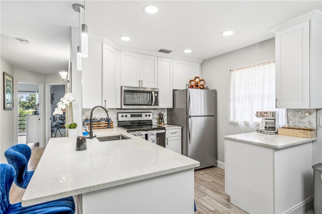 6 Vista Palm Lane 206, Vero Beach, FL 32962