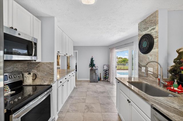 853 SEACREST DRIVE, Largo, FL 33771