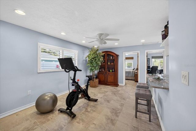 853 SEACREST DRIVE, Largo, FL 33771