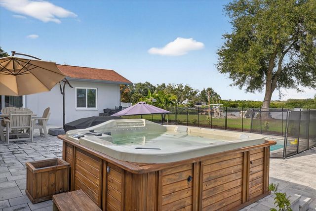 853 SEACREST DRIVE, Largo, FL 33771