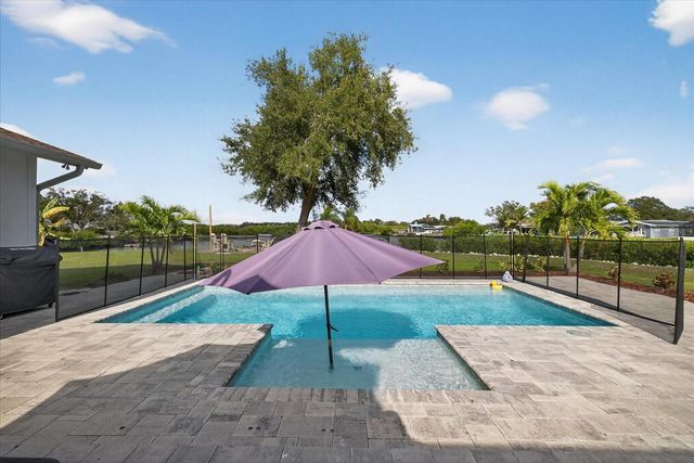 853 SEACREST DRIVE, Largo, FL 33771