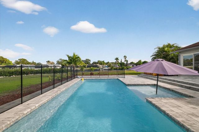 853 SEACREST DRIVE, Largo, FL 33771