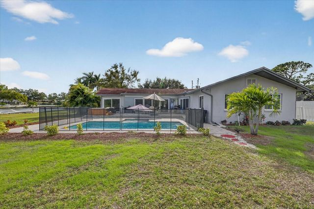 853 SEACREST DRIVE, Largo, FL 33771