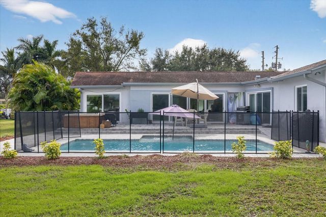 853 SEACREST DRIVE, Largo, FL 33771