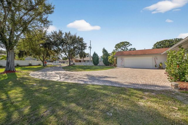853 SEACREST DRIVE, Largo, FL 33771