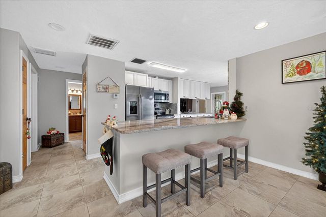 853 SEACREST DRIVE, Largo, FL 33771