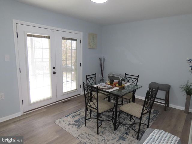 143 E VILLAGE RD, Elkton, MD 21921