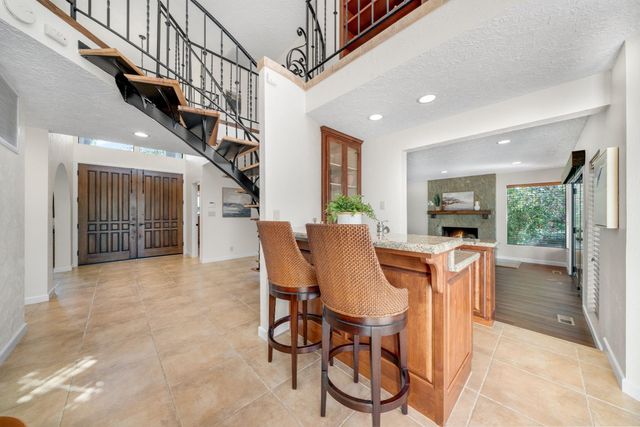 4850 Saint Augustine Dr, Elk Grove, CA 95758