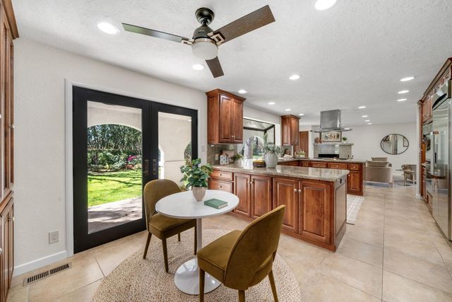 4850 Saint Augustine Dr, Elk Grove, CA 95758