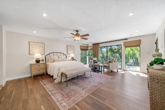 4850 Saint Augustine Dr, Elk Grove, CA 95758