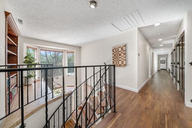 4850 Saint Augustine Dr, Elk Grove, CA 95758