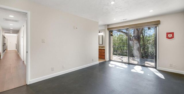 4850 Saint Augustine Dr, Elk Grove, CA 95758