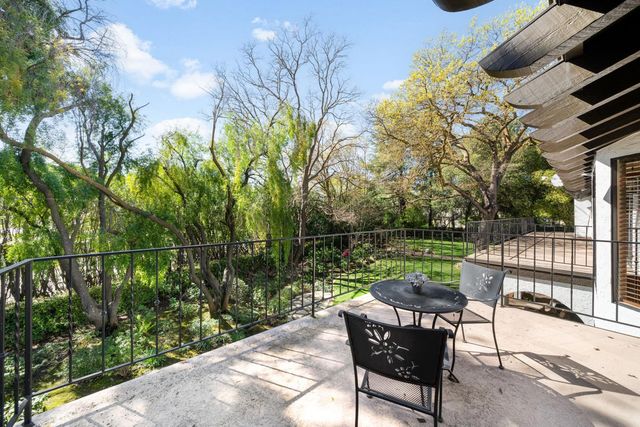 4850 Saint Augustine Dr, Elk Grove, CA 95758