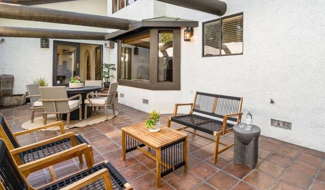 4850 Saint Augustine Dr, Elk Grove, CA 95758