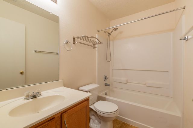 2880 Wilder Loop NE, Rio Rancho, NM 87144