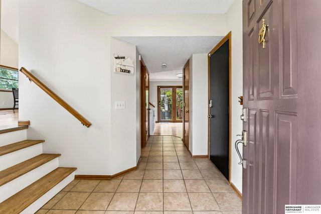 7022 Michelle Avenue, La Vista, NE 68128
