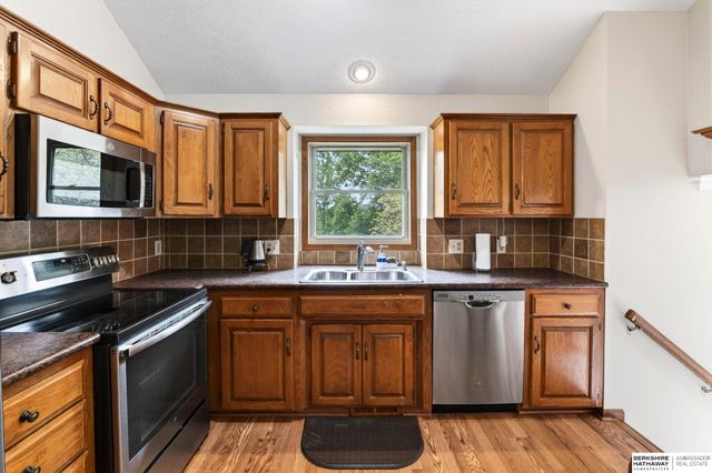 7022 Michelle Avenue, La Vista, NE 68128
