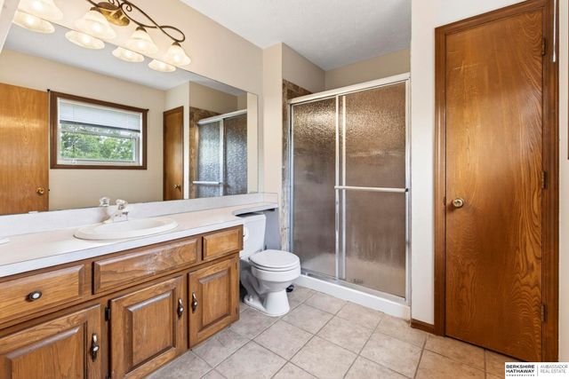 7022 Michelle Avenue, La Vista, NE 68128