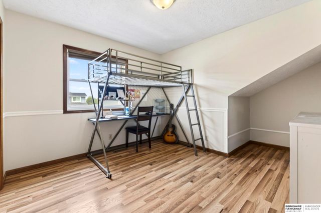 7022 Michelle Avenue, La Vista, NE 68128