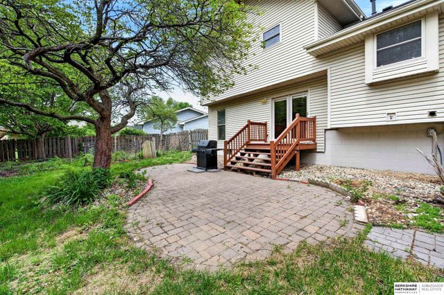 7022 Michelle Avenue, La Vista, NE 68128