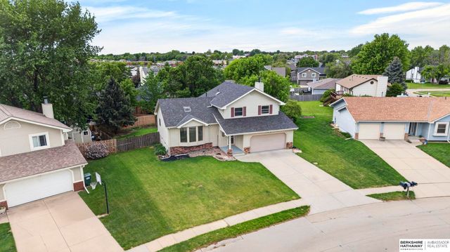 7022 Michelle Avenue, La Vista, NE 68128